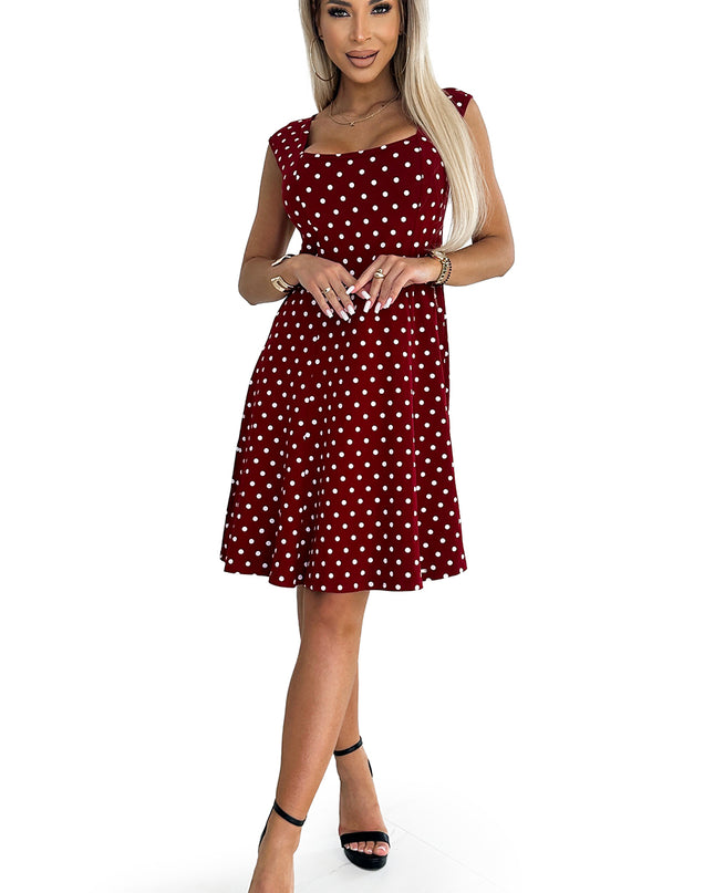 19220-6-241-3 STELLA Baumwollkleid mit Rautenausschnitt – Burgunderrot mit Punkten-6