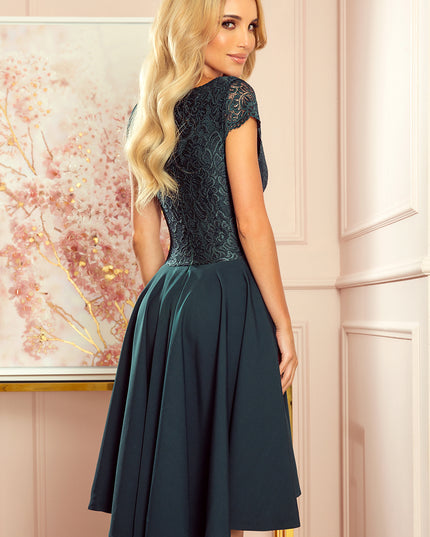17468-2-300-5 PATRICIA - Kleid mit längerem Rücken mit Spitzenausschnitt - grüne Farbe-2