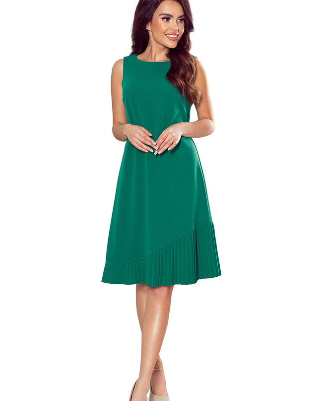 14239-7-308-1 KARINE - trapezförmiges Kleid mit asymmetrischer Falte - grün-7