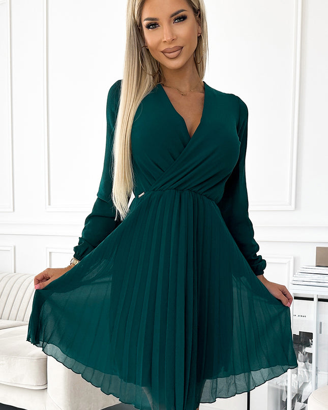 18681-1-313-14 ISABELLE Plissiertes Chiffonkleid mit Ausschnitt - grün-1