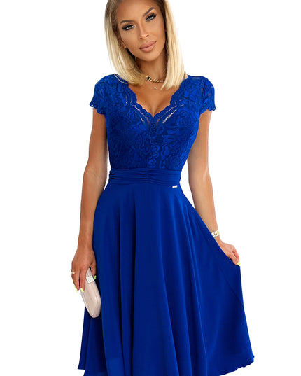 16744-7-381-3 LINDA - Chiffonkleid mit Spitzenausschnitt - blau-7