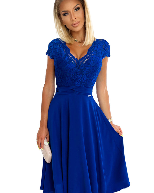 16744-7-381-3 LINDA - Chiffonkleid mit Spitzenausschnitt - blau-7