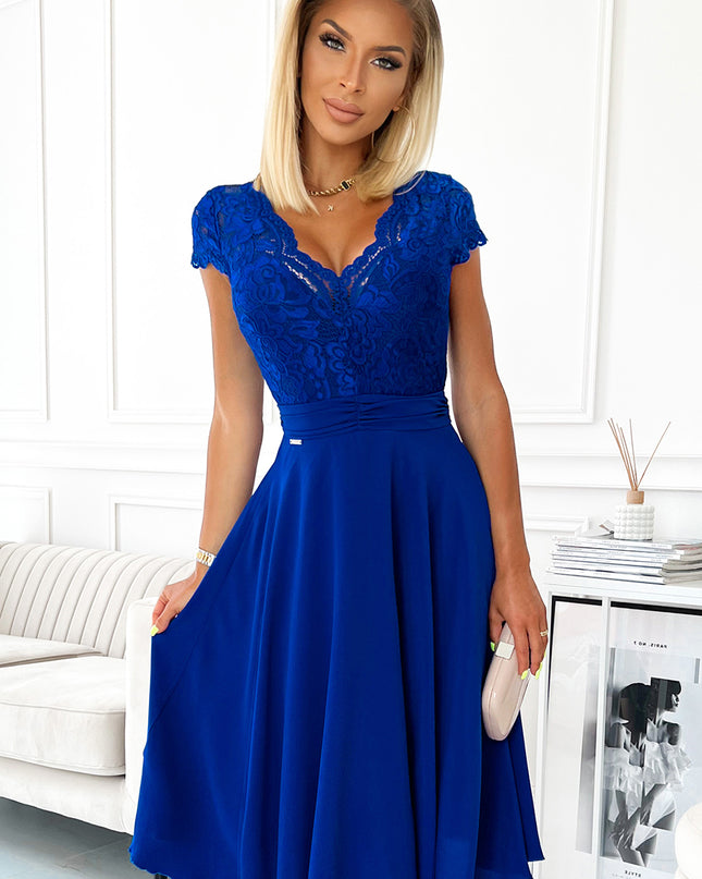 16744-1-381-3 LINDA - Chiffonkleid mit Spitzenausschnitt - blau-1
