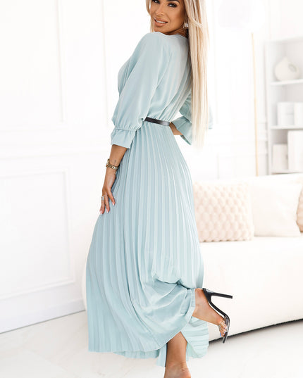 20059-3-SERENA Plissiertes Maxikleid mit Ausschnitt, Gürtel und 3/4-Ärmeln - Pastellsalbei-3