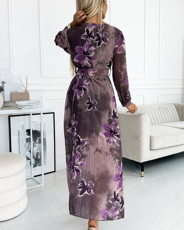 18748-3-520-1 Langes Kleid aus plissiertem Chiffon mit Ausschnitt, langen Ärmeln und breitem Gürtel - lila große Blumen-3