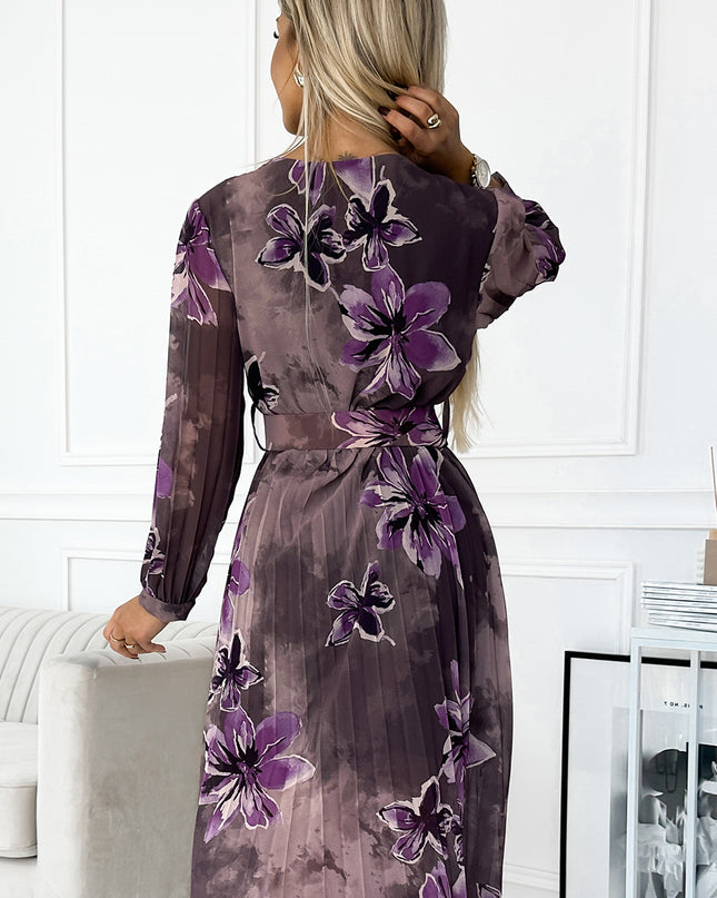 18748-5-520-1 Langes Kleid aus plissiertem Chiffon mit Ausschnitt, langen Ärmeln und breitem Gürtel - lila große Blumen-5