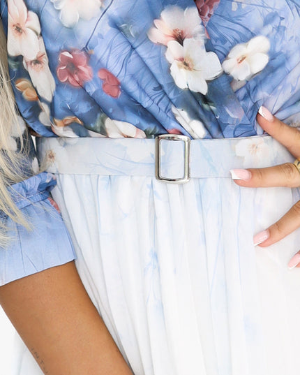 20380-6-Feminines luftiges Midikleid mit Envelope-Ausschnitt und Falten – Hellblau mit Wildblumen-6