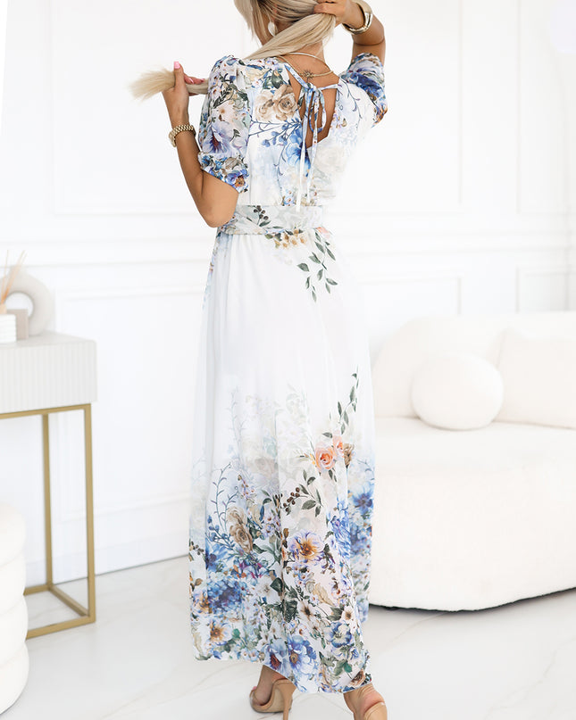 20443-3-CELINA Luftiges Maxikleid mit Envelope-Ausschnitt, Gürtel und floralem Ombre – Hellblau-3